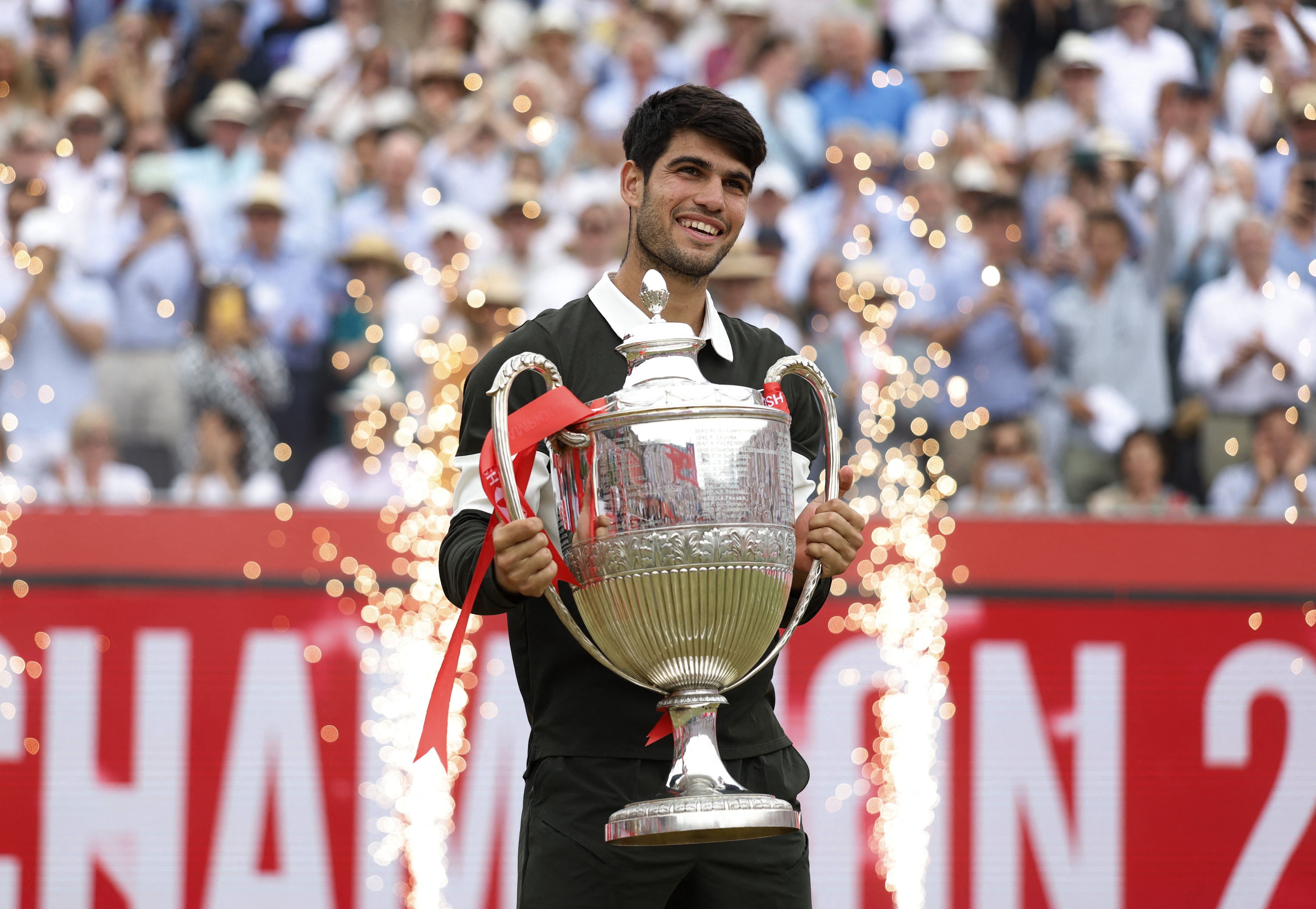 凯撒阿卡斯军卡通人文